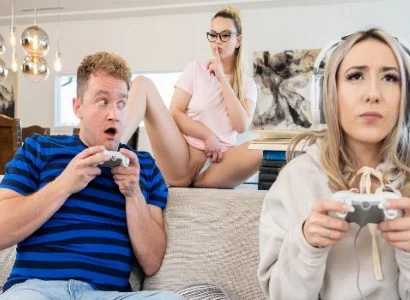 cô nàng bị bạn thân âm thầm cướp mất người yêu vì chỉ biết chơi game
