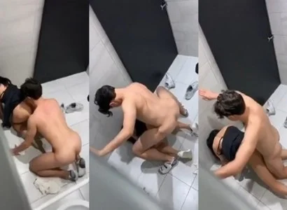 Đôi tình nhân quan hệ tình dục trong WC